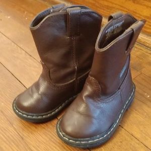 Boys size 5 Garanimals boots